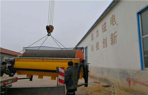 濰坊濕式磁選機(jī)廠家，濕式磁選機(jī)性能優(yōu)劣一試便知_工作原理_釩鈦鐵礦濰坊濕式磁選機(jī)廠家，濕式磁選機(jī)性能優(yōu)劣一試便知型號(hào)參數(shù)及磁場(chǎng)強(qiáng)度 